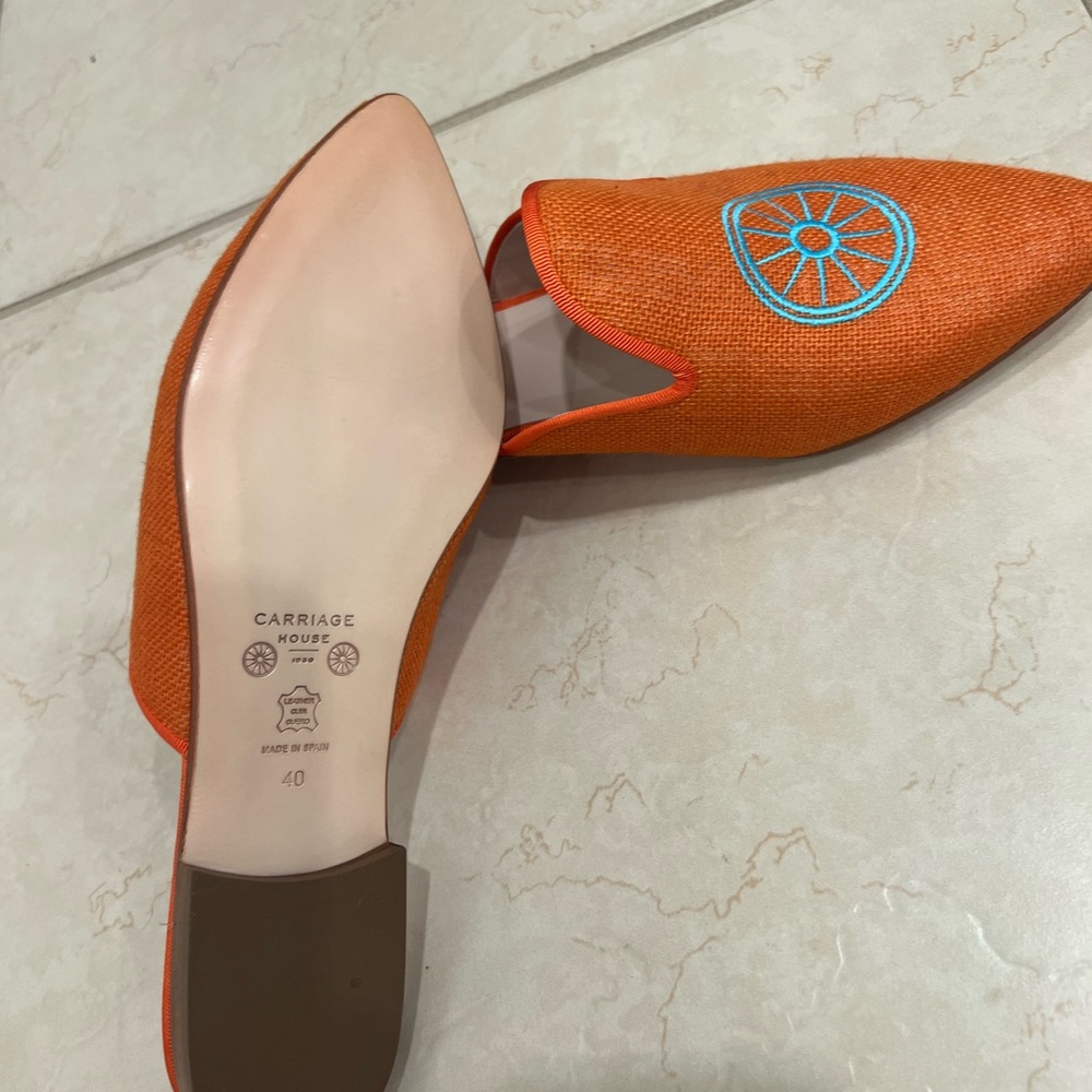 💗CARRIAGE HOUSE Shoes - Picture 9 of 10